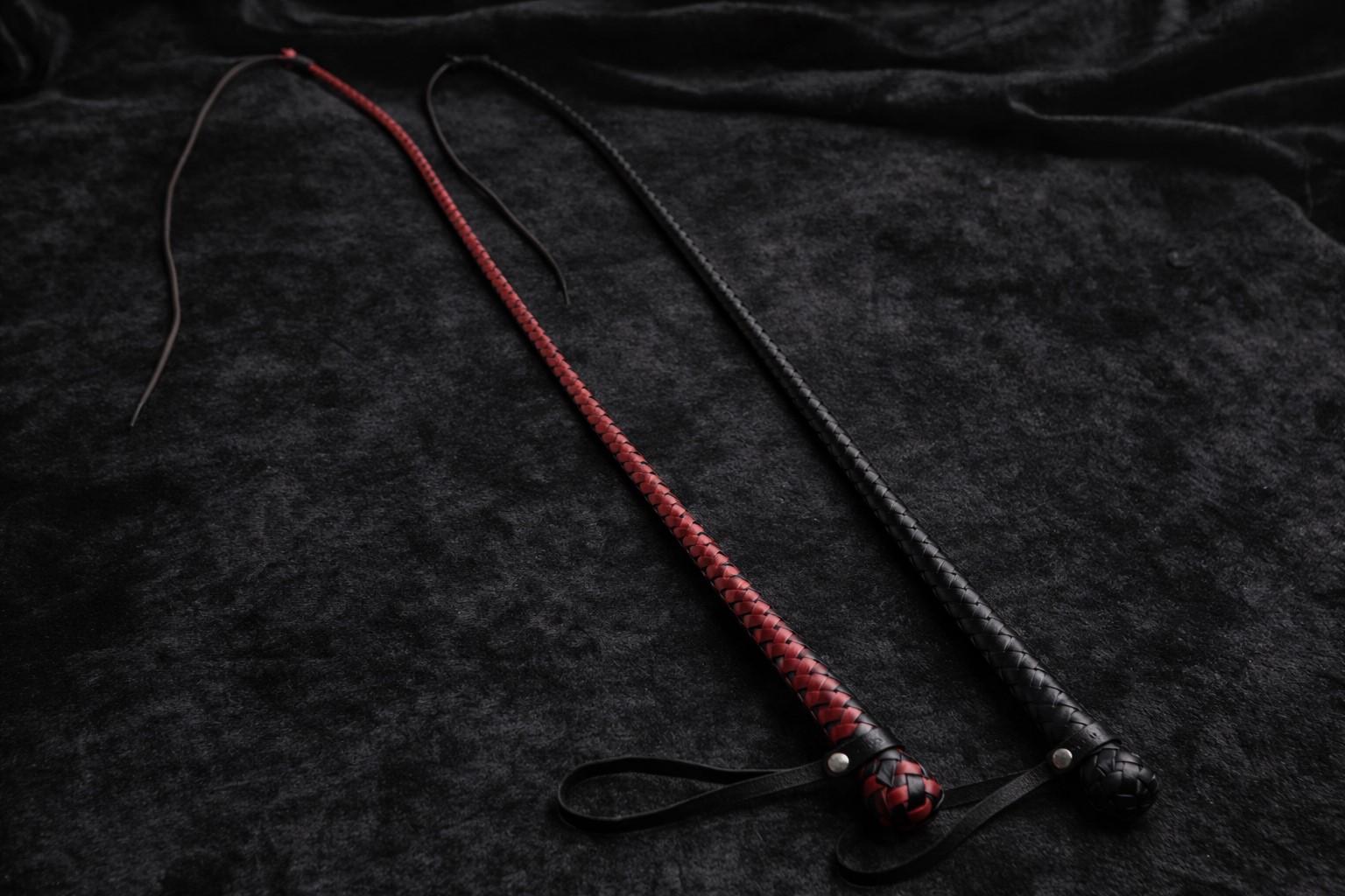 Dressurpeitsche - mit Schmitz - Super-Hart